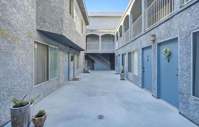 CAMARILLO10845
