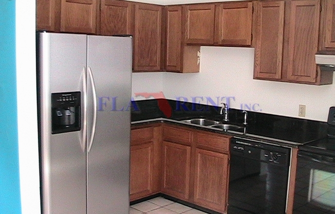**3/2 Remodeled Duplex Near Downtown Orlando off of Curry Ford**