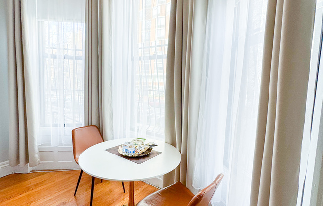 Studio, 1 bath, 600 sqft, $4,000, Unit 2
