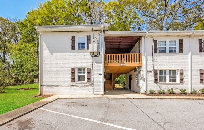 210 Kirkwood Road NE