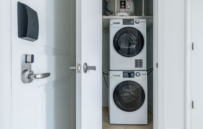 2 beds, 2 baths, 1,022 sqft, $2,795, Unit PH-16