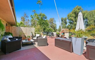 12246 Montana Ave. Across from Brentwood Golf Course!