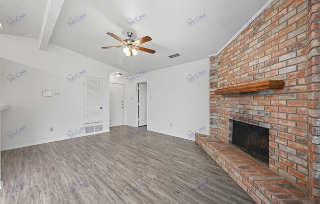 1429 BRK MDW CIR