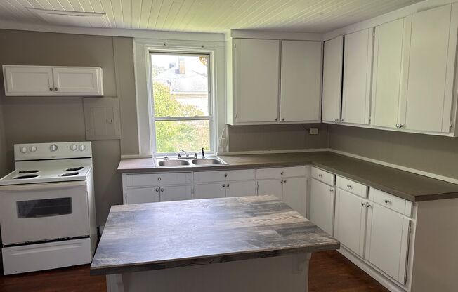 2 Bed 1 Bath Home