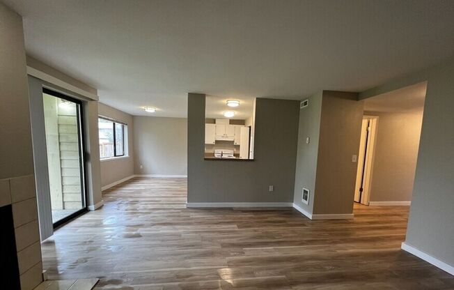 2 beds, 1.5 baths, 933 sqft, $1,865, Unit A01