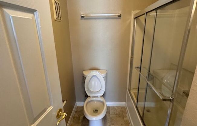2 beds, 2 baths, $1,550