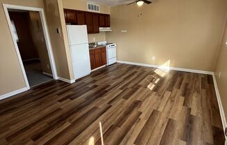 1 bed, 1 bath, 570 sqft, $825, Unit 2007-12