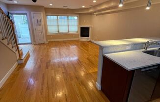 35 Middle St Unit 3