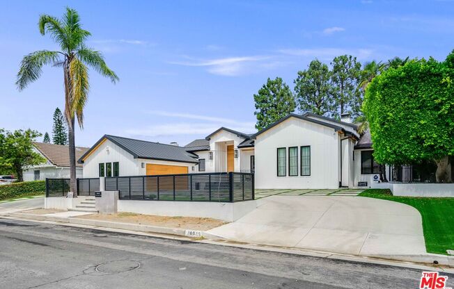 16015 VLY WOOD RD