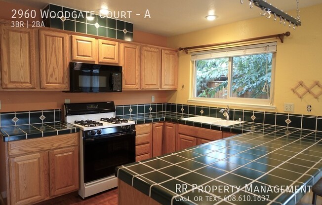 2960 WOODGATE CT