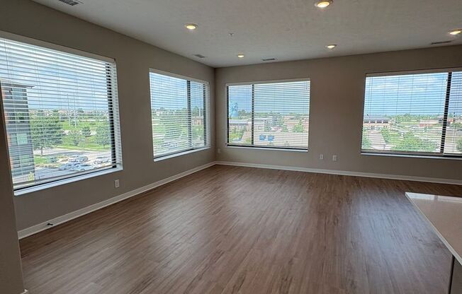 2 beds, 2 baths, 1,296 sqft, $1,979, Unit 401