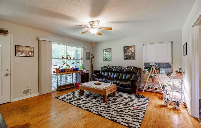 265 BRENTWOOD DR