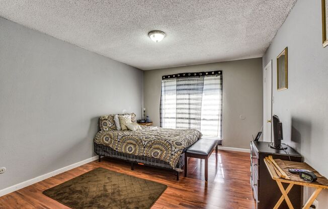 2 beds, 1 bath, 860 sqft, $1,250, Unit 122