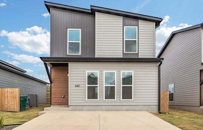 Modern 2-Bed, 2.5-Bath New Build in Bentonville