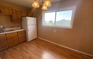 2 beds, 1 bath, $800