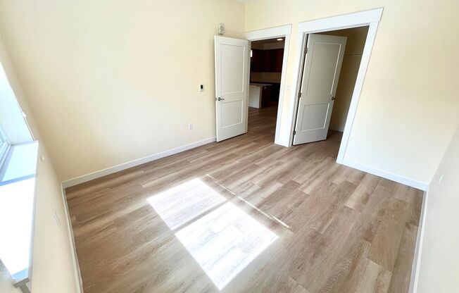 1 bed, 1 bath, 800 sqft, $1,600, Unit E103