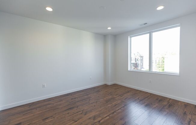 2 beds, 2 baths, 1,050 sqft, $2,475, Unit 310