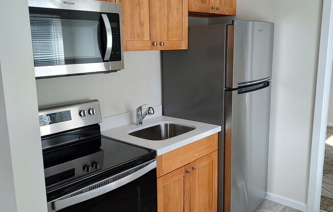 Move In SPECIALS! NEW 1- and 2-bedroom apartments available NOW!
