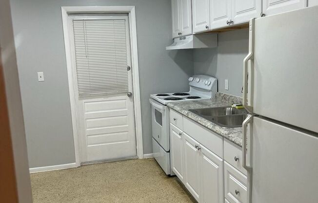 2 beds, 1 bath, $1,550