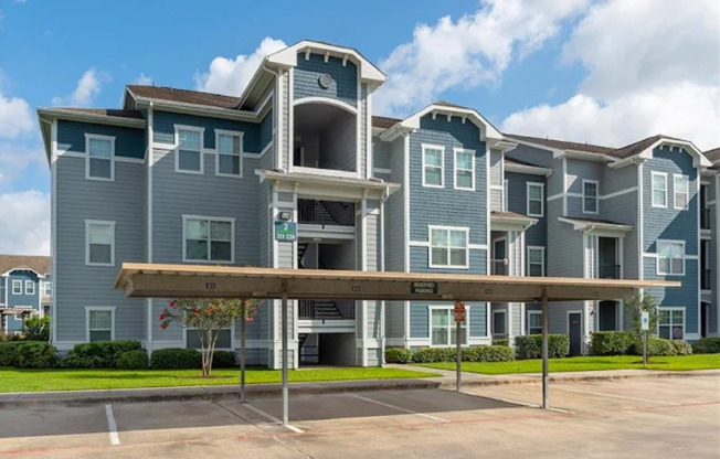 2 beds, 2 baths, 922 sqft, $1,050, Unit 236