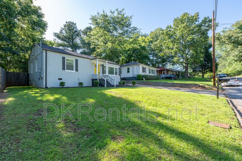 3079 CLOVERHURST DR
