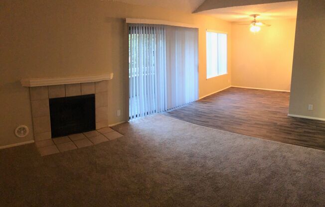 2 beds, 1 bath, 900 sqft, $1,550, Unit 1206