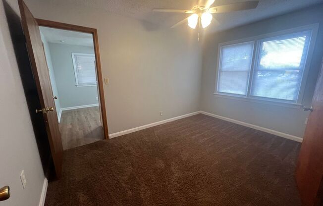 3 beds, 1 bath, $1,100