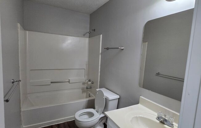 Fully Renovated 3BR/2BA Home – Move-In Ready!