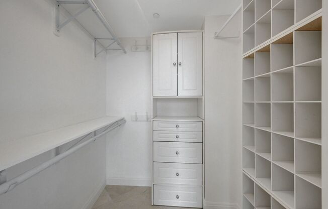 1 bed, 1.5 baths, $1,900, Unit # 804