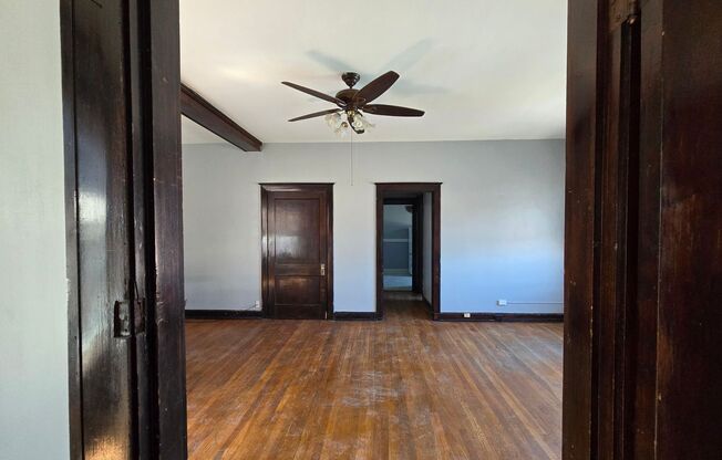 1 bed, 1 bath, 900 sqft, $950, Unit #27