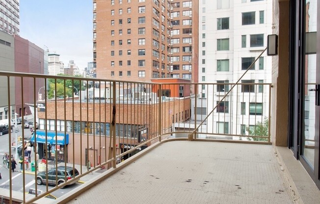 Studio, 1 bath, $6,300, Unit 5C