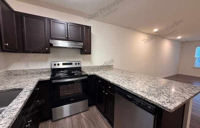 2 beds, 1.5 baths, 960 sqft, $1,299, Unit T