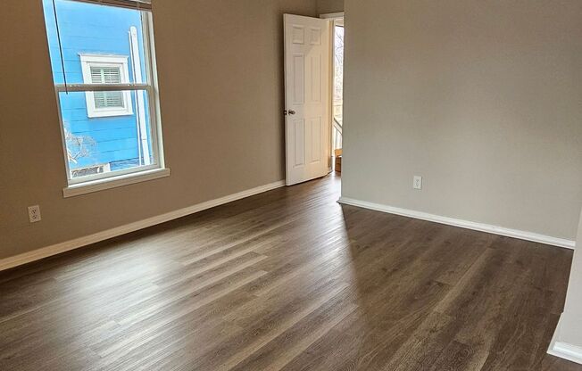 Available NOW! Prime Location!