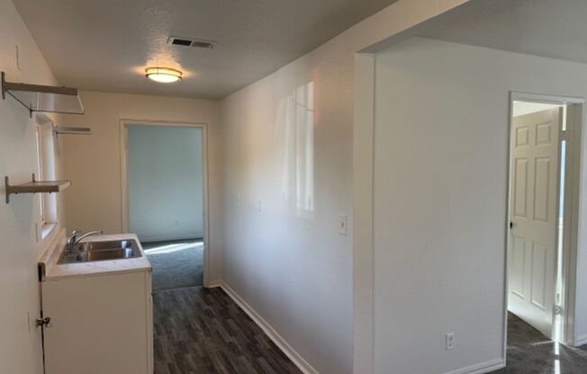 3 beds, 2 baths, 950 sqft, $3,395, Unit 1016 LIME-BACK RIGHT