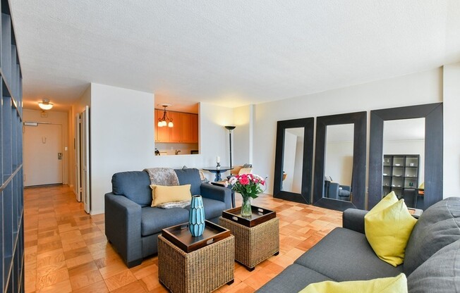 2 Hawthorne Pl.