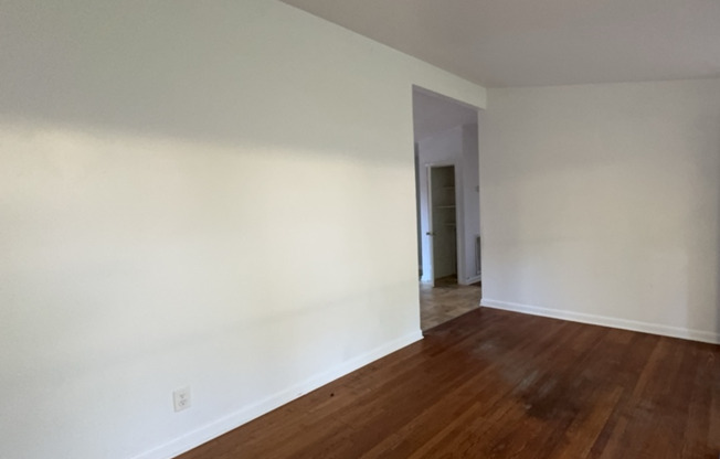 3 beds, 1 bath, $1,450