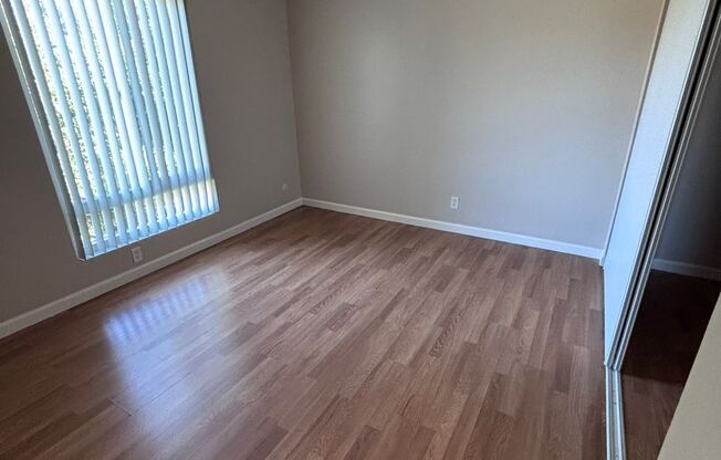 1 bed, 1 bath, 704 sqft, $1,345, Unit 16