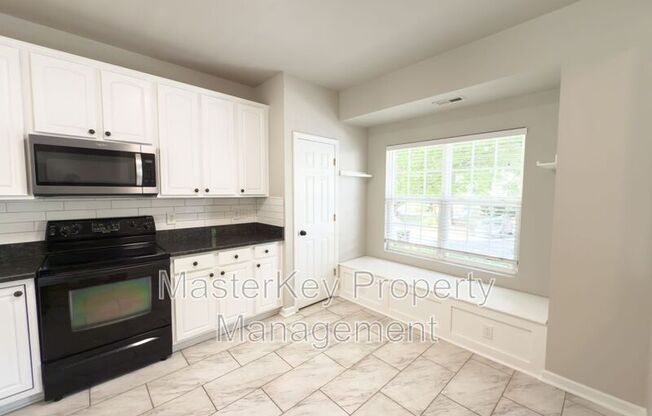 123 BABERTON DR