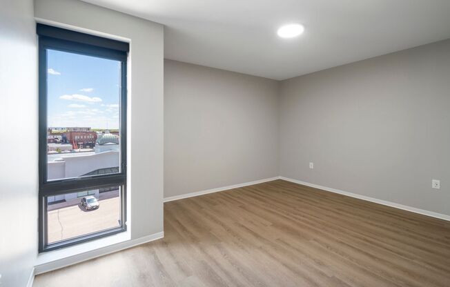 2 beds, 1 bath, 848 sqft, $1,675, Unit 1410