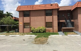 6540 W 27 CT