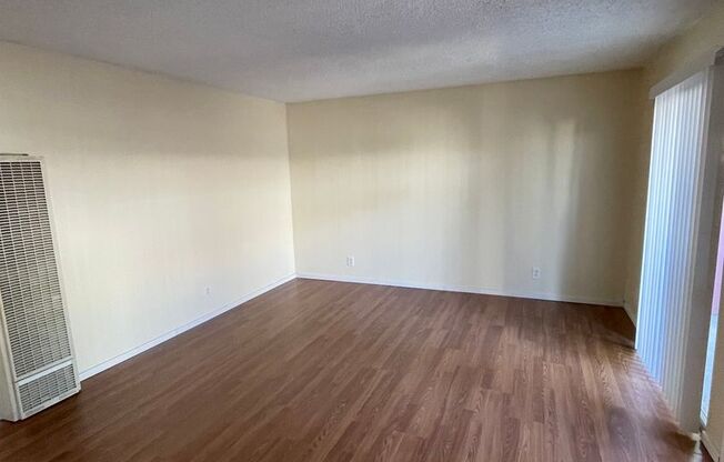 2 beds, 1 bath, 819 sqft, $2,295, Unit 1220-02