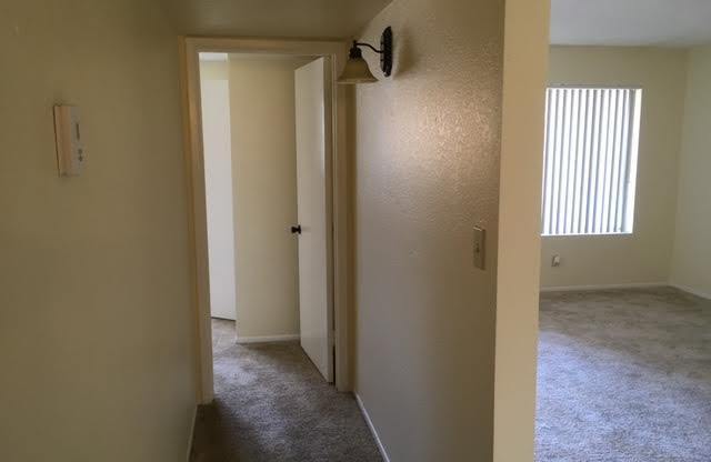 2 beds, 1 bath, 830 sqft, $1,349, Unit 235
