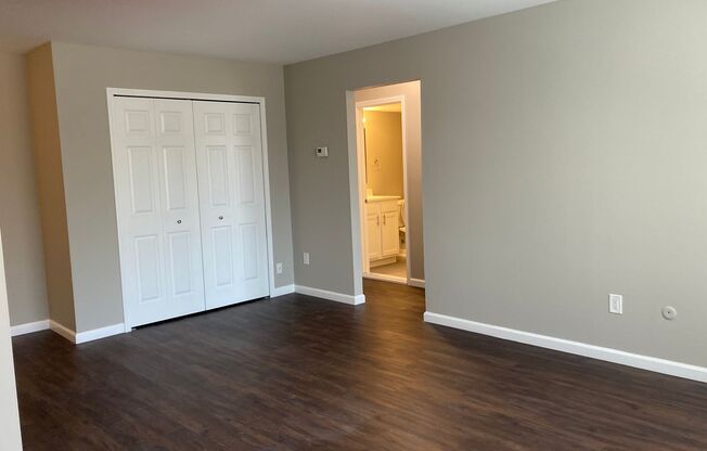 1 bed, 1 bath, 650 sqft, $995, Unit 27-202