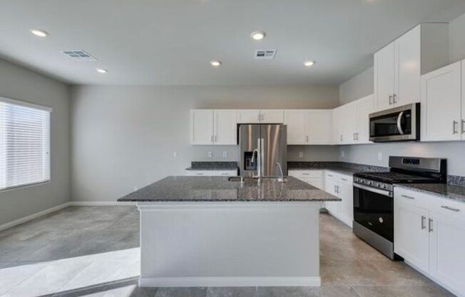 SHOWS LIKE NEW! GORGEOUS!