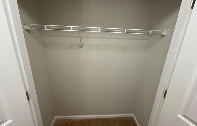 1 bed, 1 bath, 871 sqft, $1,225, Unit 2758-5