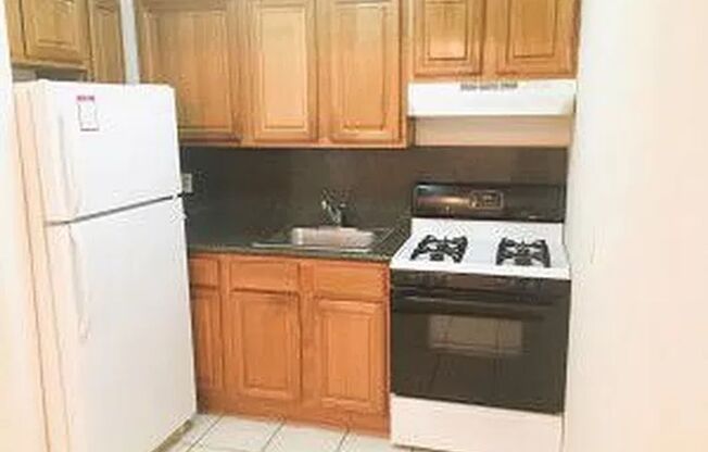 141-33 PERSHING CRESCENT