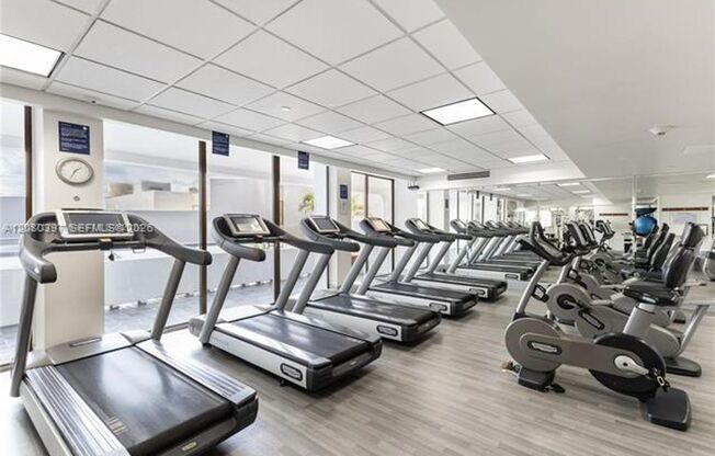 3 beds, 2 baths, $4,500, Unit # 4 L