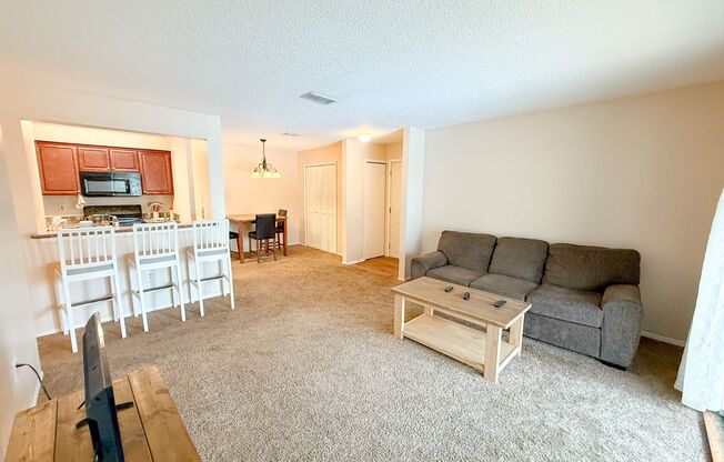 2 beds, 2 baths, $1,400, Unit Unit 924