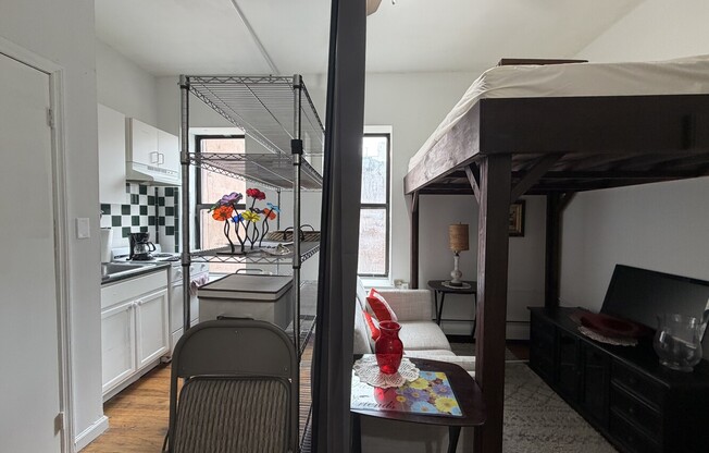 342 W 145 ST