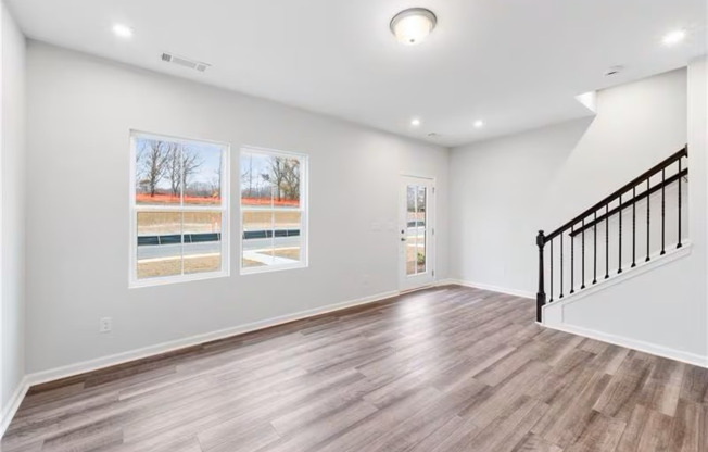 1004 TAYLOR CT